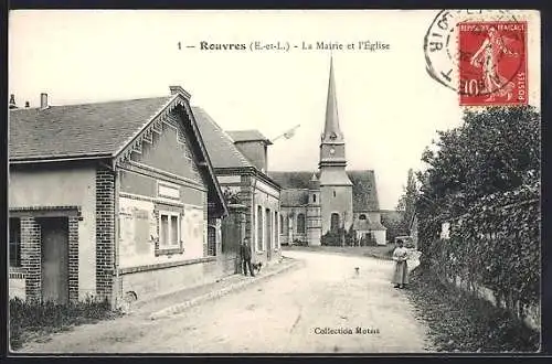 AK Rouvres, La Mairie et l`église