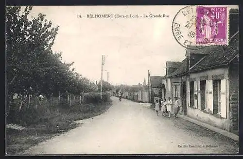 AK Belhomert, La Grande Rue avec enfants et maisons anciennes