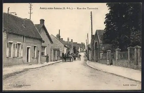 AK Aunay-sous-Auneau, Rue des Tanneurs avec chevaux et charrettes