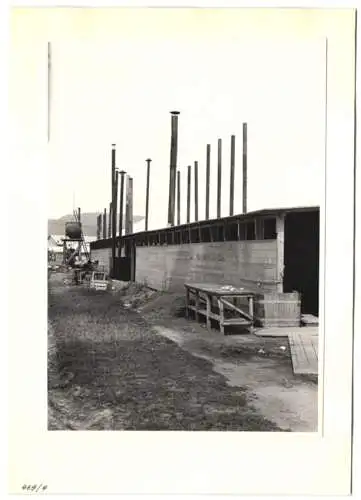 72 Fotografien Ansicht Bern, 62. Eidgenössisches Turnfest 1947, Kassenhäuschen am Bahnhof, Festgelände, Flaggenschmuck