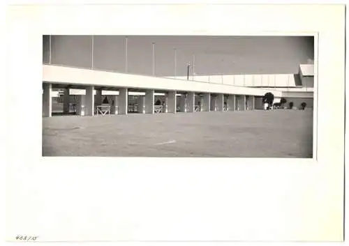 72 Fotografien Ansicht Bern, 62. Eidgenössisches Turnfest 1947, Kassenhäuschen am Bahnhof, Festgelände, Flaggenschmuck