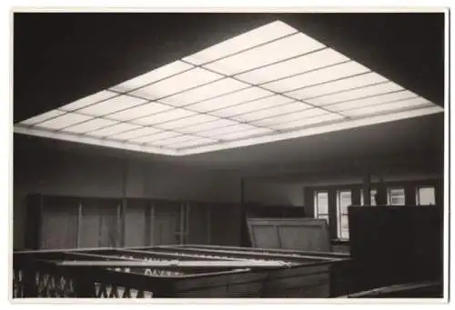 Fotografie Ansicht Rendsburg, Kleidungs- und Sportgeschäft Hans Jürgensen, Strassenpartie, Schaufenster