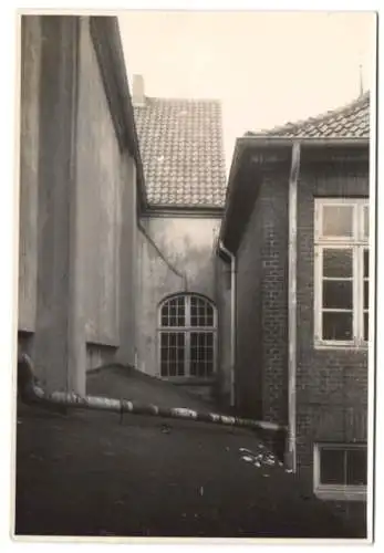 Fotografie Ansicht Rendsburg, Kleidungs- und Sportgeschäft Hans Jürgensen, Strassenpartie, Schaufenster