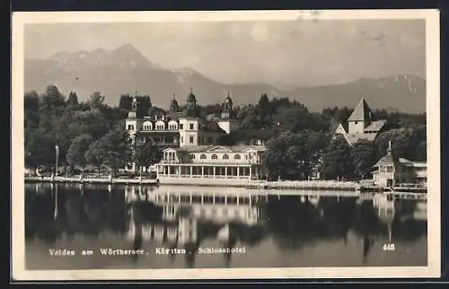 AK Velden am Wörthersee, Schlosshotel vom Wasser aus