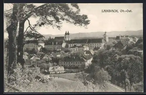 AK Lambach /Ob.-Öst., Teilansicht mit den alten Warmbädern