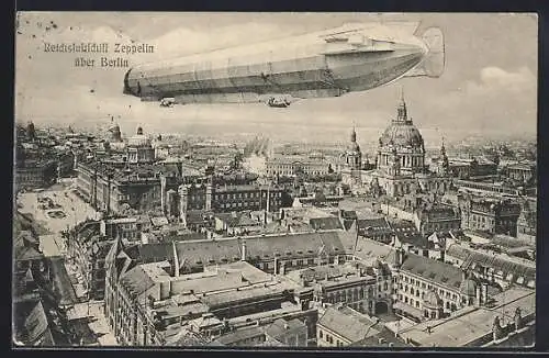 AK Berlin, Reichsluftschiff Zeppelin im Fluge über der Stadt