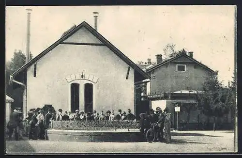 AK Ilidze, Strassenpartie mit Anwohnern