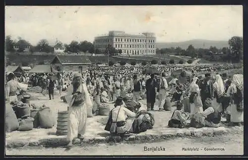 AK Banjaluka, Händler auf dem Marktplatz