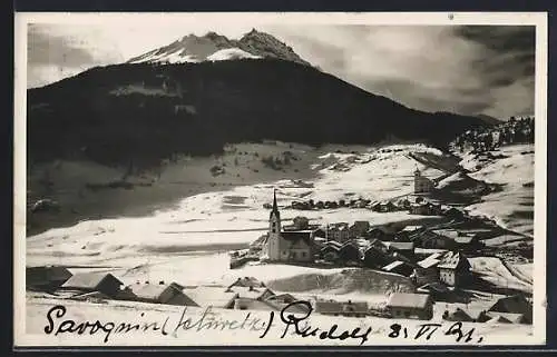 AK Savognin im Oberhalbstein, Totalansicht aus der Vogelschau im Winter