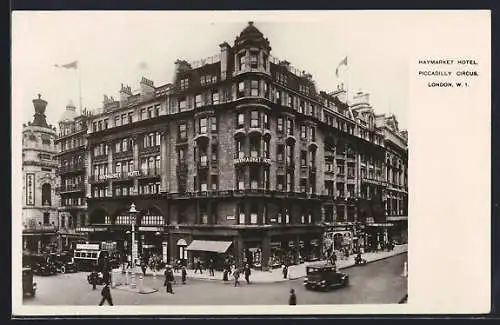 AK London, Haymarket Hotel, Piccadilly Circus, Strassenansicht mit Doppeldeckerbus