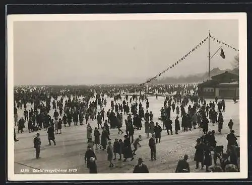 AK Zürich, Zürichseegefrörne im Jahr 1929, grosse Menschenmenge auf dem Eis