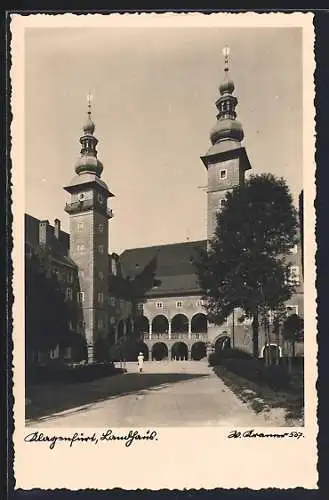 AK Klagenfurt, Strassenpartie mit Landhaus