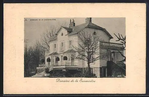 AK Epernon, Domaine de la Savonnière, Vue de la maison et jardin environnant