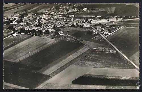 AK Loigny-la-Bataille, Vue aérienne du village et des champs environnants