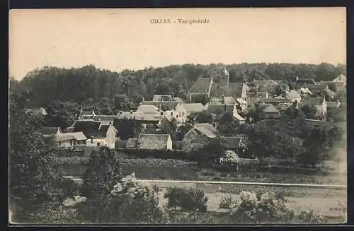 AK Gilles, Vue générale du village entouré de forêt