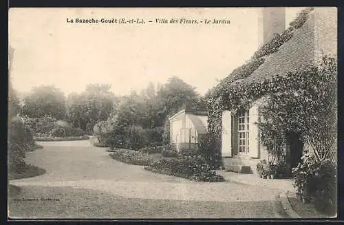 AK La Bazoche-Gouet, Villa des Fleurs, Le Jardin