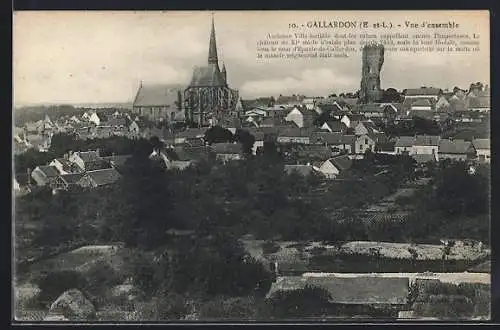 AK Gallardon, Vue d`ensemble de la ville avec l`église et le vieux donjon