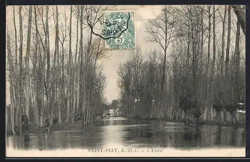 AK Saint-Piat, Vue sur l`Eure et les arbres bordant la rivière