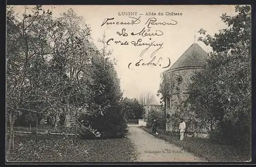 AK Luigny, Allée du Château et tour pittoresque