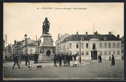 AK Chartres, Statue de Marceau sur la Place des Épars