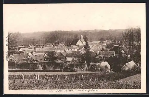 AK Jouy, Vue générale du village et des environs boisés