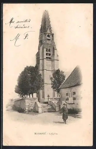 AK Marboué, L`église et alentours avec une personne marchant devant