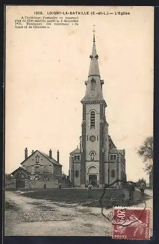 AK Loigny-la-Bataille, L`église avec tombeaux des généraux de Sonis et de Charette