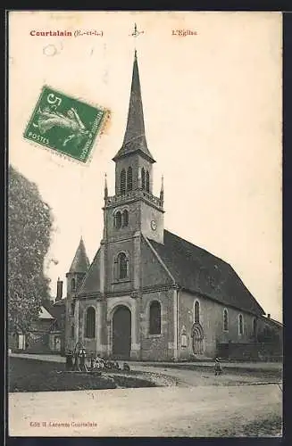 AK Courtalain, L`Église et sa place animée