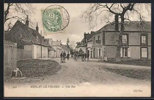 AK Meslay-le-Vidame, une rue animée avec chariot et passants