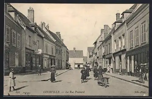 AK Courville, La Rue Pannard animée avec commerces et passants