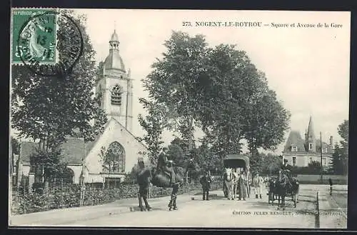 AK Nogent-le-Rotrou, Square et Avenue de la Gare avec église et calèches