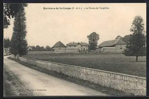 AK La Loupe, La Ferme de Vaupillon et chemin bordé d`arbres