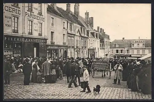 AK Nogent-le-Rotrou, Le Marché animé avec foule et charrette sur la place centrale