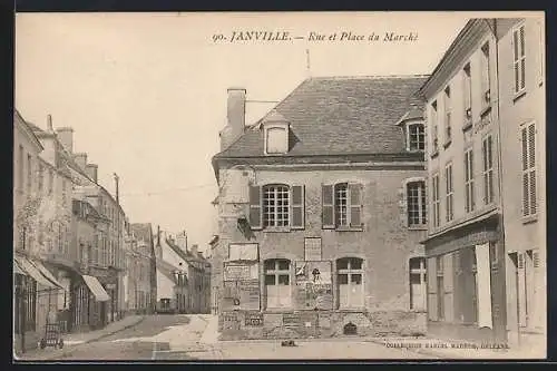 AK Janville, Rue et Place du Marché