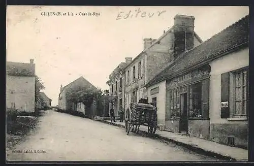 AK Gilles, Grande-Rue avec chariot devant les magasins