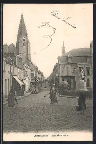 AK Châteaudun, Rue Gambetta avec église et statue à droite