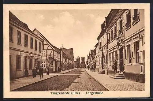 AK Tangermünde /Elbe, Blick in die Langestrasse