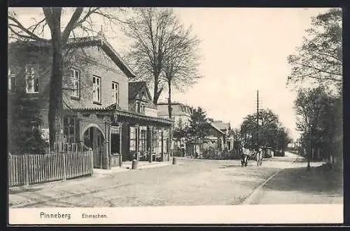 AK Pinneberg, Strassenpartie am Gasthof Ehmschen