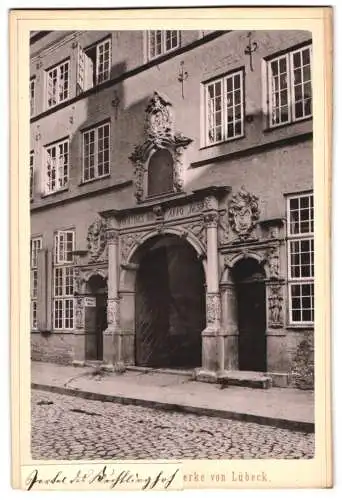 Fotografie J. Nöhring, Lübeck, Ansicht Lübeck, Portal des Fuchtingshof