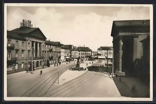 AK Karlsruhe, Marktplatz mit Denkmal