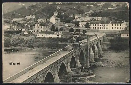 AK Visegrad, Blick über die Brücke auf den Ort