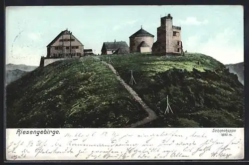 AK Schneekoppenhäuser im Riesengebirge bei grüner Wiese