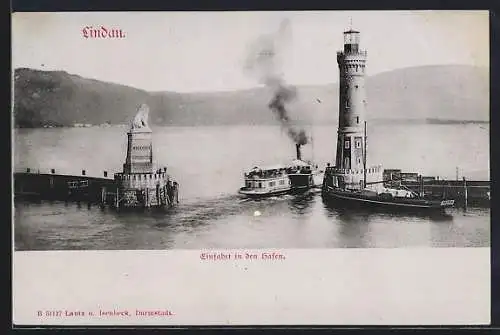 AK Lindau / Bodensee, Hafeneinfahrt mit Leuchtturm und Löwendenkmal