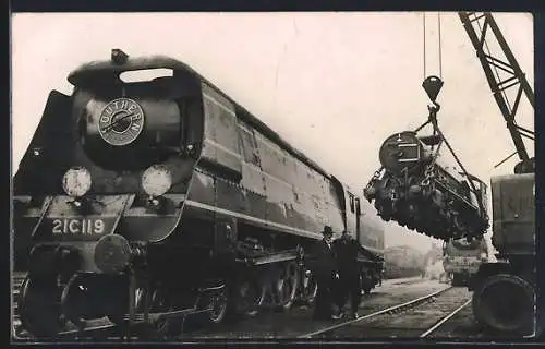 AK S. R. West Country Class loco No. 21C119, R. H. & D. R. No. 7 Typhoon at Ashford S. R. Works, englische Eisenbahn