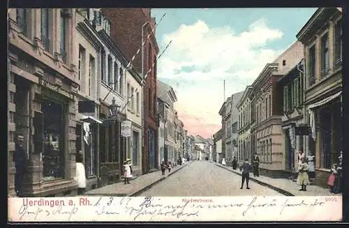 AK Uerdingen a. Rh., Passanten in der Niederstrasse