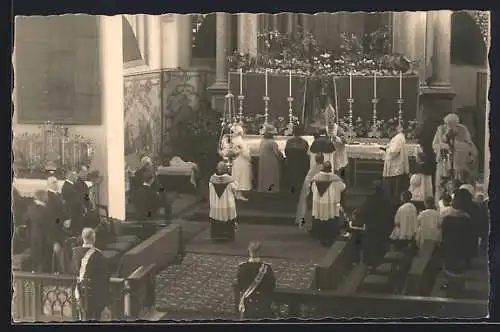 AK Berchtesgaden, Taufe von Prinzessin Hilda 1926, Kronprinz Rupprecht von Bayern beim Gottesdienst