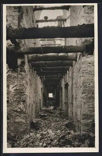 AK Berghütte am Schwarzenkopf, Gang im Erdgeschoss nach dem Brand 1927