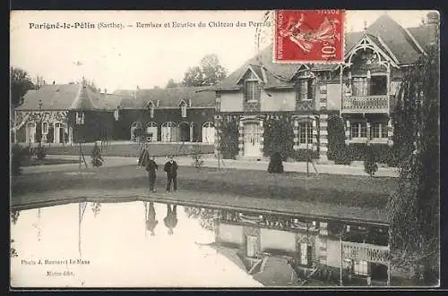 AK Parigné-le-Pôlin, Remises et Écuries du Château des Perrays