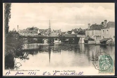 AK Vaas, Vue Partielle du village et du pont sur la rivière