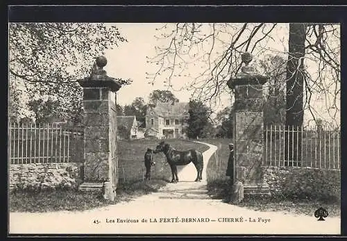 AK Cherré, Entrée de La Fuye avec cheval et cavalier